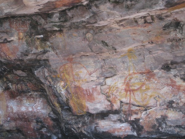 n_img_0165_white_dot_are_beeswax_and_dated_at_4000_years_ago.jpg