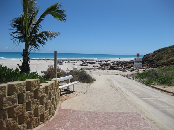 n_img_1240__cable_beach___to_the_left_is_a_mailbox_like_box_jellyfish_stinger_relief_station_containing_two_jugs_of_vinegar.jpg