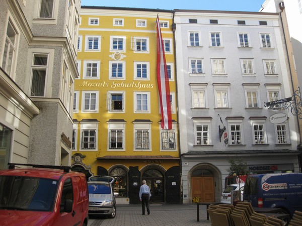 n_img_2555_mozart_s_birthplace___third_floor_jan__27__1756.jpg