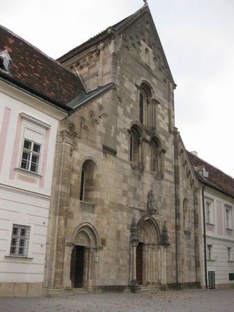 n_img_2660_stift_heiligenkreuz__abbey__in_the_vienna_woods__wienerwald_.jpg
