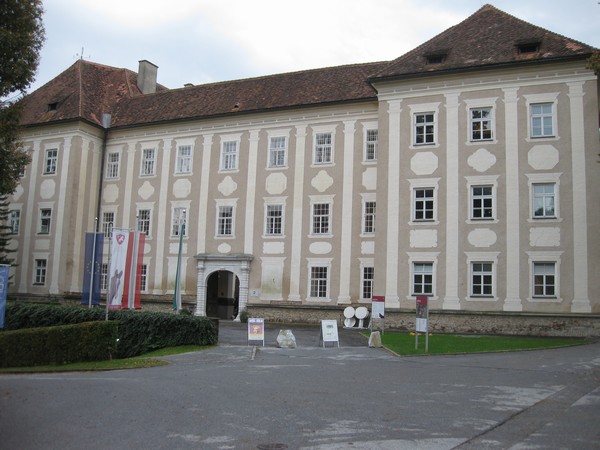 n_img_2716_baroque_piber_castle_was_the_friary_of_the_benedictine_abbey_of_st_lambrecht__built_1696.jpg