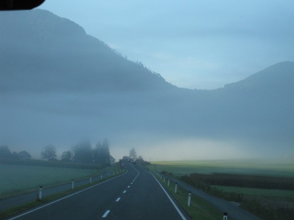 n_img_2797_misty_alpine_valley_with_tyrolean_music_playing_in_the_coach.jpg