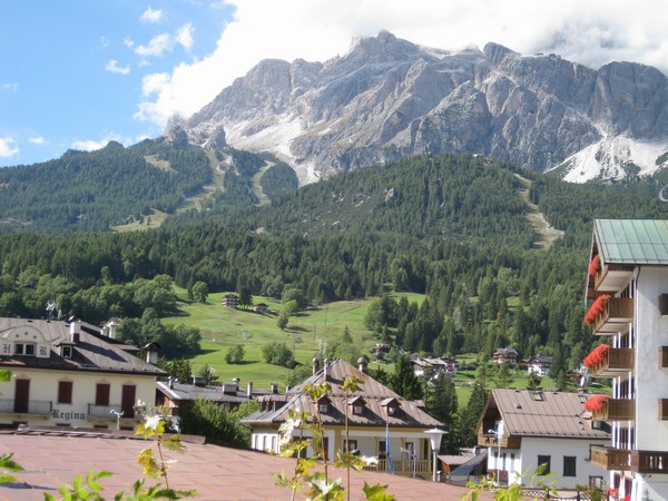 n_img_2858_a_major_ski_area_since_the_1930_s__cortina_d_ampezzo_hosted_the_first_italian_winter_olympics_in_1956.jpg