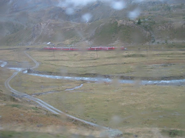 n_img_3066_a_train_where_we_went_through_in_the_fog__enjoying_our_picnic.jpg