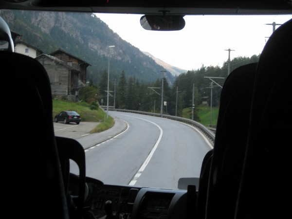 n_img_3359_the_road_from_visp_to_zermatt_is_narrow_and_winding.jpg