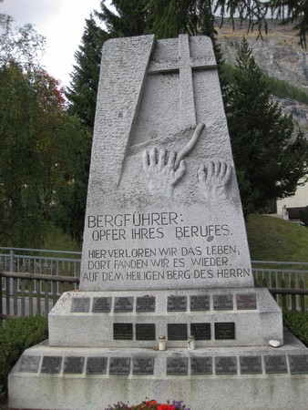 n_img_3576_graves_name_the_mountain_where_the_death_occurred.jpg