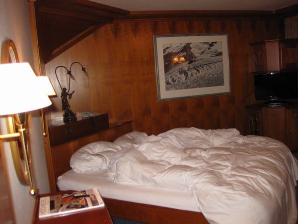 n_img_3596_our_room_at_the_albana_real_in_zermatt.jpg