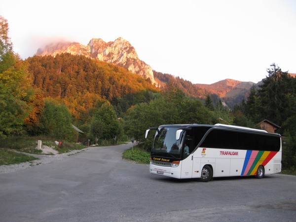 n_img_3762_our_chariot__lots_of_room_for_21_people.jpg
