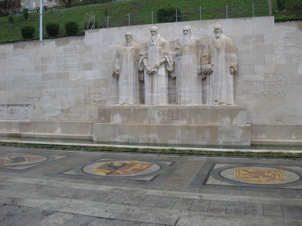 n_img_3865_at_the_centre_are_william_farel__john_calvin__theodore_beza_and_john_knox.jpg