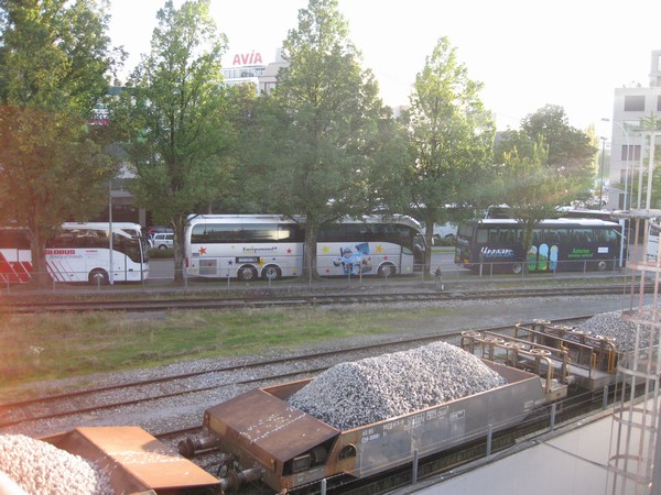 n_img_4218_parking_for_tour_coachs_like_ours.jpg