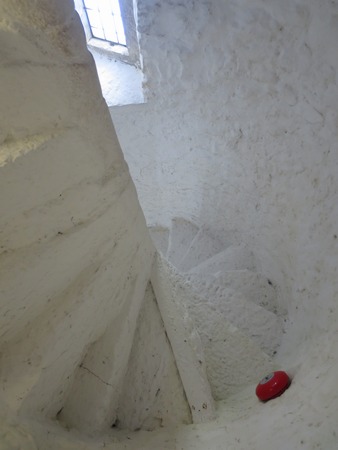 n_img_2890__a_spiral_castle_staircase___it_spirals_so_as_to_favour_the_right_handed_resident_coming_down_with_a_sword.jpg