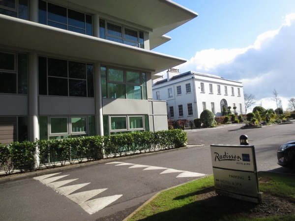 n_img_2905__our_modern_conference_hotel_in_cork_with_the_classic_meeting_building.jpg
