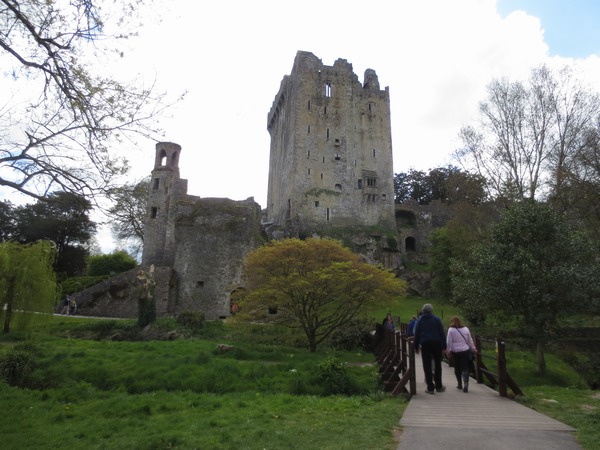 n_img_2982__blarney_castle___first_here__in_the_10th_cent___was_a_wooden_hunting_lodge.jpg
