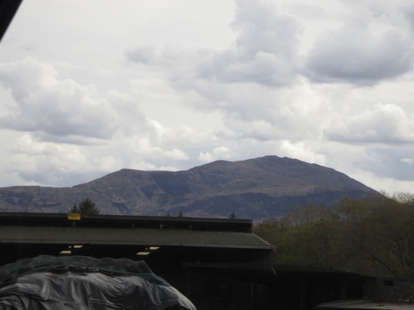 n_img_3073__macgillycuddy_s_reeks__the_highest_peaks_in_ireland__s_w_of_killarney.jpg