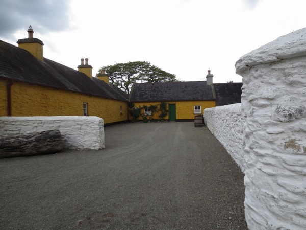 n_img_3088__quille_s_farmhouse_where_we_had_our_supper_and_ceilidh.jpg