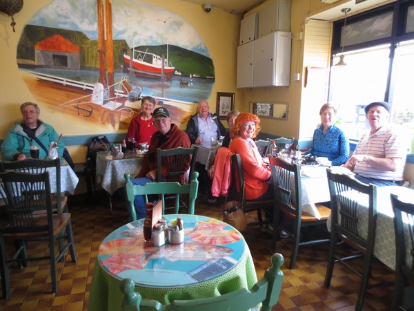 n_img_3300__fish_and_chips_at_paddy_s_bar___some_of_our_travel_companions.jpg