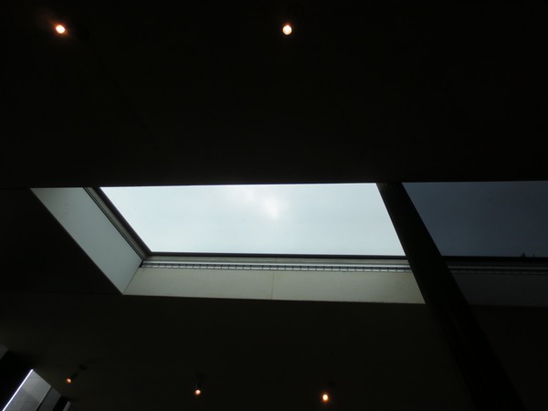 n_img_3986__the_visitor_centre_sky_light_from_the_inside___see_img_3980.jpg