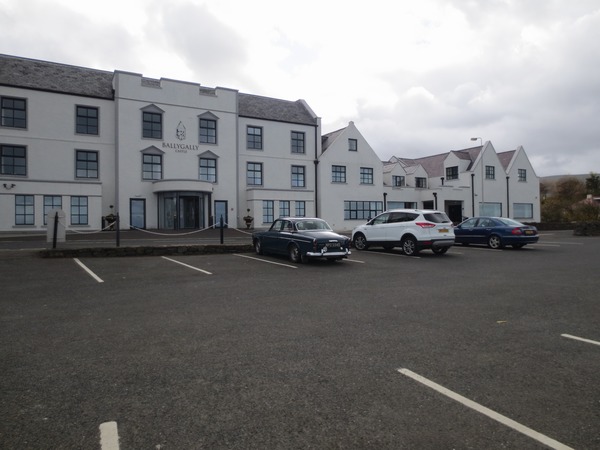 n_img_4057__the_attached_hotel_provides_much_more_space_for_visitors.jpg