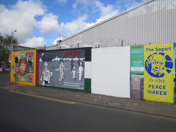 n_img_4156__a_belfast_peace_wall___panels_are_renewed_regularly.jpg