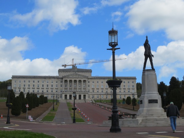 n_img_4177___stormont__seat_of_the_northern_ireland_assembly___statue_of_edward_carson.jpg