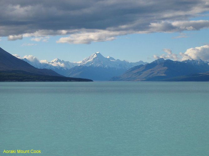 2007_04_01__2322_aoraki_mount_cook_across_lake_pukaki.jpg